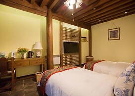 Floral Hotel Lijiang Mufu Qixi