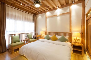 Floral Hotel Lijiang Nameiju