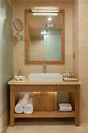 Floral Hotel Lijiang Nameiju