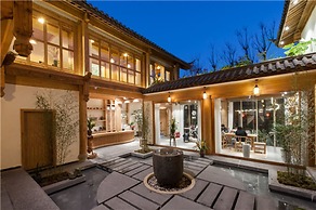 Floral Hotel Lijiang Nameiju