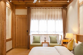 Floral Hotel Lijiang Nameiju