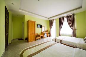 Trung Nhan Hotel
