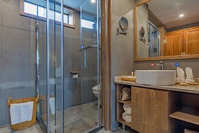 Floral Hotel Lijiang Qinyuan