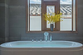 Floral Hotel Lijiang Qinyuan