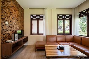 Mutiara Carita Cottages