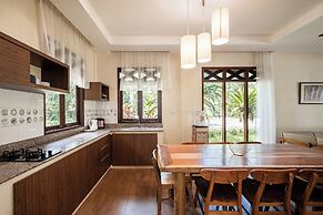 Mutiara Carita Cottages