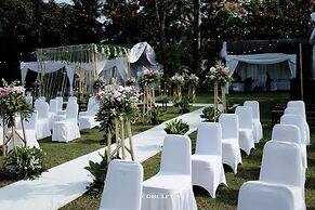 Mutiara Carita Cottages