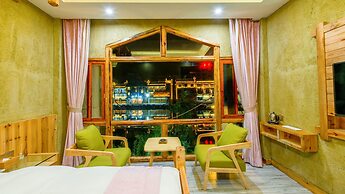 Floral Hotel Fenghuang Huercaowu