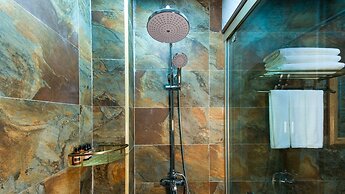 Floral Hotel Fenghuang Huercaowu