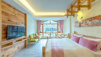 Floral Hotel Fenghuang Huercaowu