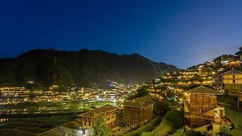 Floral Hotel Xijiang Banshan Yunfu