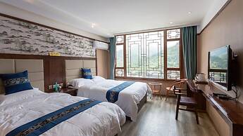 Floral Hotel Xijiang Banshan Yunfu
