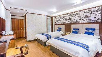 Floral Hotel Xijiang Banshan Yunfu