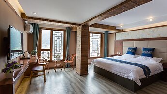 Floral Hotel Xijiang Banshan Yunfu