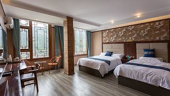Floral Hotel Xijiang Banshan Yunfu