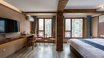 Floral Hotel Xijiang Banshan Yunfu