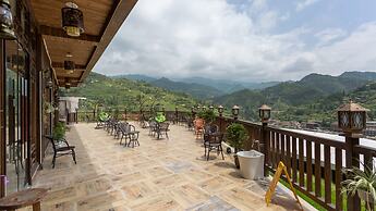 Floral Hotel Xijiang Banshan Yunfu