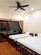 Riverside Park Eco Resort