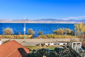 Floral Hotel Dali Jiapengshuian Lakeview