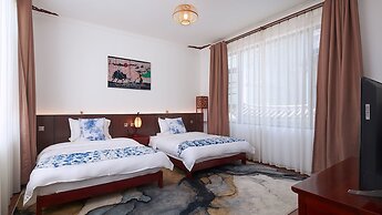 Floral Hotel Dali Yixin Yard