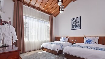 Floral Hotel Dali Yixin Yard