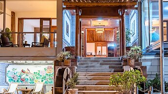 Floral Hotel Dali Shanhaiyiyu Lakeview