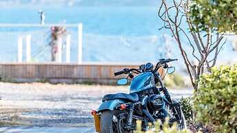 Floral Hotel Dali Shanhaiyiyu Lakeview