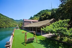 Floral Hotel Anji Shuyiquanzhen Valley