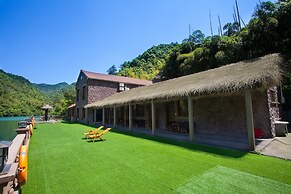 Floral Hotel Anji Shuyiquanzhen Valley