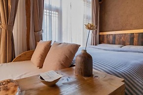 Floral Hotel Huize AD 1727