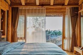 Floral Hotel Huize AD 1727