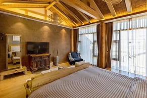 Floral Hotel Huize AD 1727