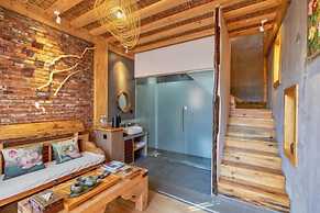 Floral Hotel Huize AD 1727