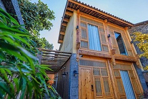 Floral Hotel Huize AD 1727