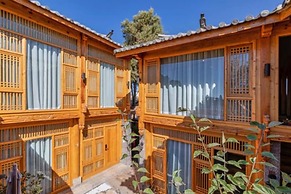 Floral Hotel Huize AD 1727