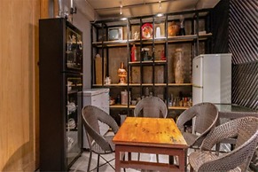 Floral Hotel Huize AD 1727