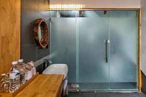 Floral Hotel Huize AD 1727