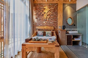 Floral Hotel Huize AD 1727