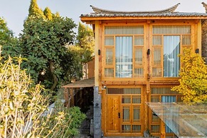 Floral Hotel Huize AD 1727