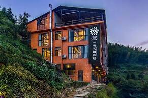 Floral Hotel Longsheng No.1 Cloud