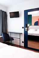 The Dot - 24-7 Check-in