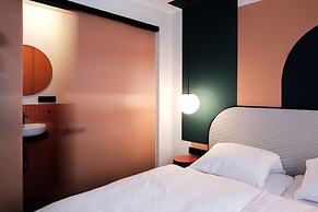 The Dot - 24-7 Check-in