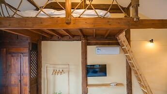 Floral Joy Cat Hotel