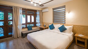 Floral Joy Cat Hotel