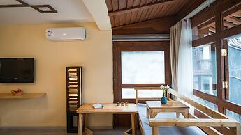 Floral Joy Cat Hotel