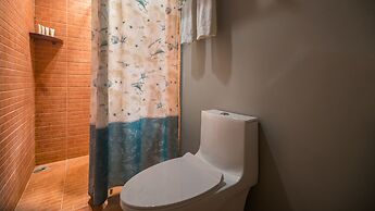 Floral Joy Cat Hotel