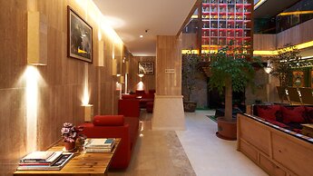 Floral Hotel Shangri-la Budange