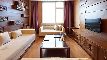 Floral Hotel Shangri-la Budange