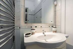 Budapest Promenade Apartments