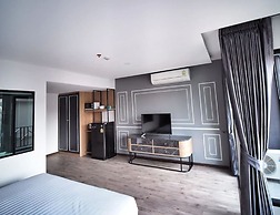 Sleep With Me Pattaya